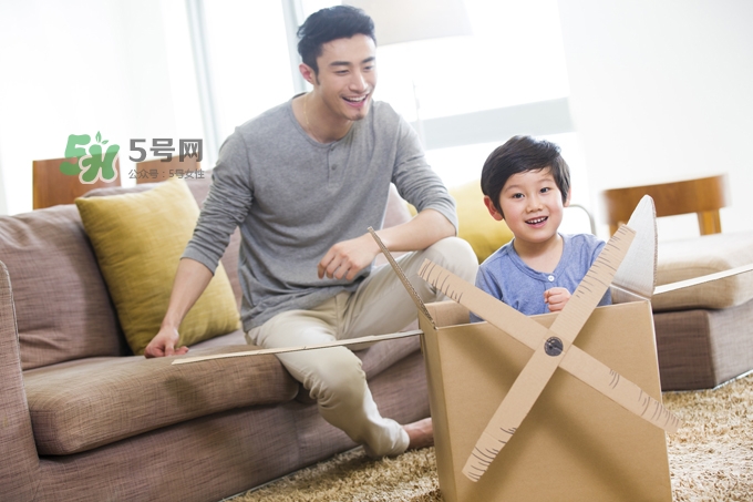 親子玩桌游，要刻意讓孩子贏嗎？