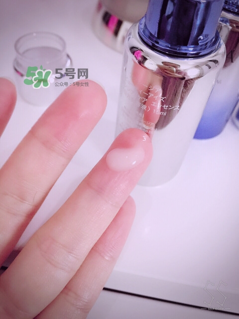 axxzia曉姿眼部精華怎么樣？曉姿眼部精華怎么用