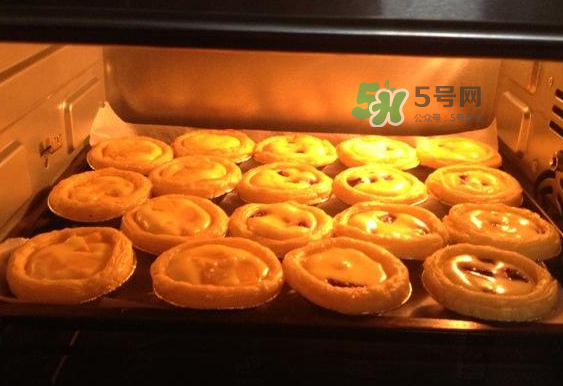 烤蛋撻烤箱預熱要多久？烤蛋撻用上火還是下火？