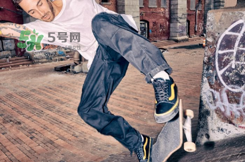 opening ceremony與vans聯(lián)名帆布鞋多少錢_哪幾款顏色？