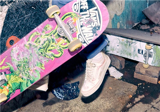 opening ceremony與vans聯(lián)名帆布鞋多少錢(qián)_哪幾款顏色？