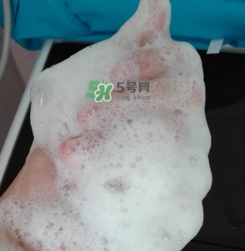 佐薇洗面奶怎么樣？佐薇潔面乳好用嗎？