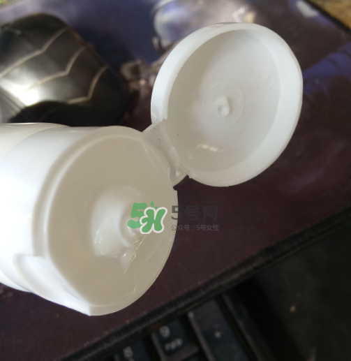 佐薇洗面奶怎么樣？佐薇潔面乳好用嗎？