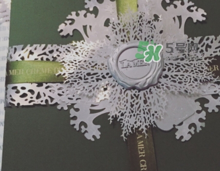 海藍之謎唇霜怎么用？海藍之謎修護唇霜使用方法