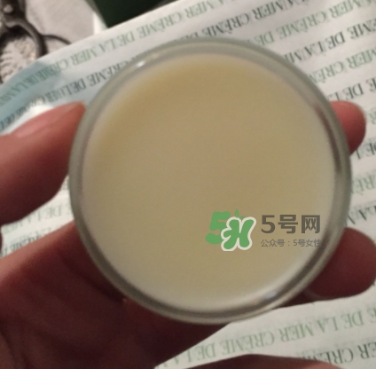 海藍之謎唇霜怎么用？海藍之謎修護唇霜使用方法