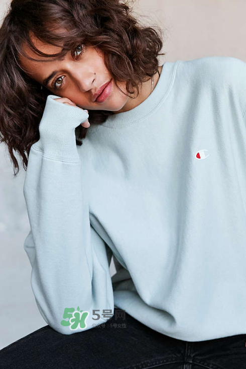 champion reverse weave套頭衫多少錢？champion糖果衛(wèi)衣價格