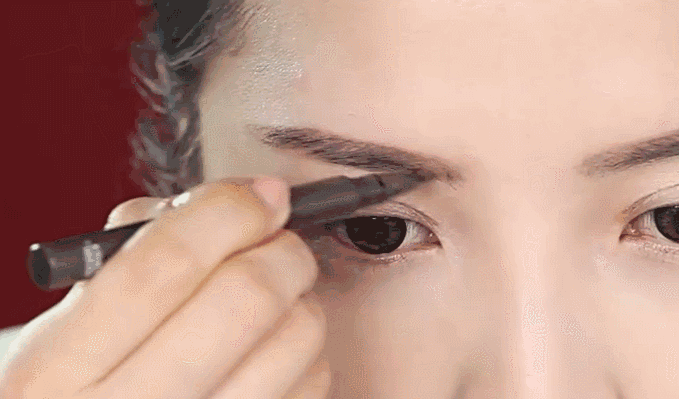 男生是怎么判斷女生有沒(méi)有化妝的 男生是怎么判斷女生有沒(méi)有化妝的