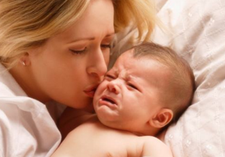 新手爸媽必看，七天教小嬰兒戒夜奶一覺(jué)到天亮