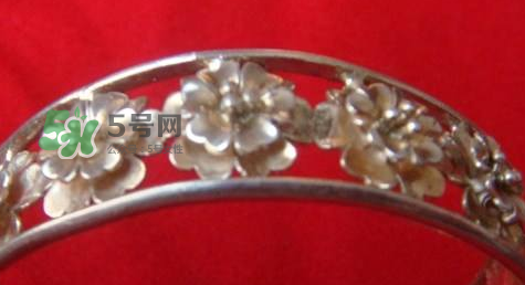 銀首飾可以以舊換新嗎？銀首飾以舊換新折舊費(fèi)多少？