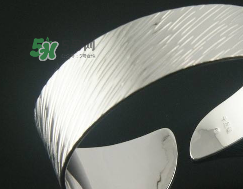 銀首飾可以以舊換新嗎？銀首飾以舊換新折舊費(fèi)多少？