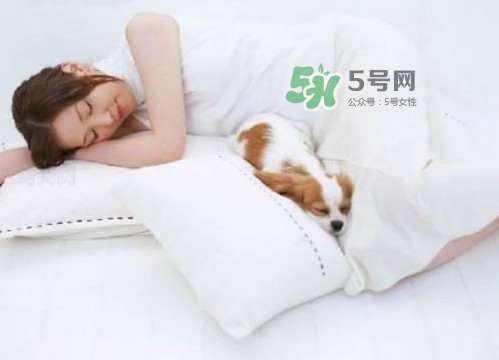 做夢(mèng)是睡眠好還是不好？做夢(mèng)是不是都是相反的