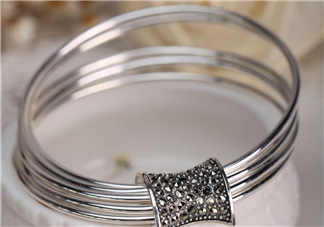 銀手鐲可以去濕氣嗎？銀手鐲能祛濕嗎？