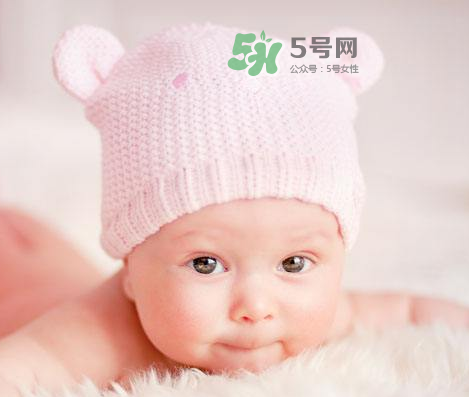 立秋后寶寶要穿什么衣服？立秋后寶寶要穿襪子嗎？