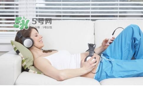 胎教可以聽(tīng)流行歌曲嗎？如何判斷寶寶喜歡什么類型的胎教音樂(lè)