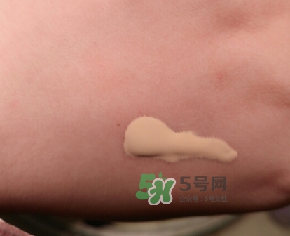 mac小奶瓶粉底液多少錢？mac魅可小奶瓶粉底液怎么樣