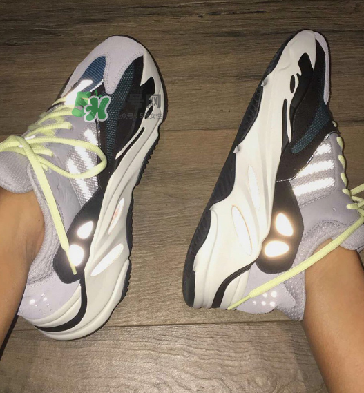 yeezy runner 700多少錢？侃爺復古跑鞋專柜價格