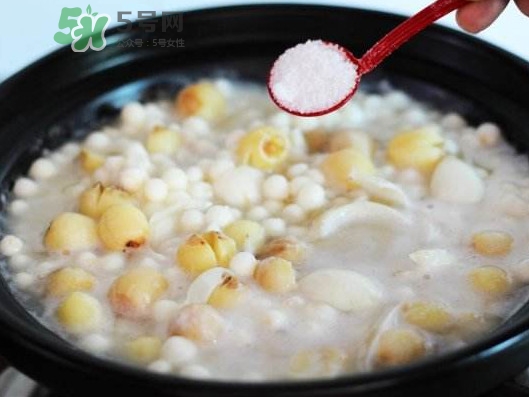 雞頭米煮多久能熟？雞頭米能和什么一起煮