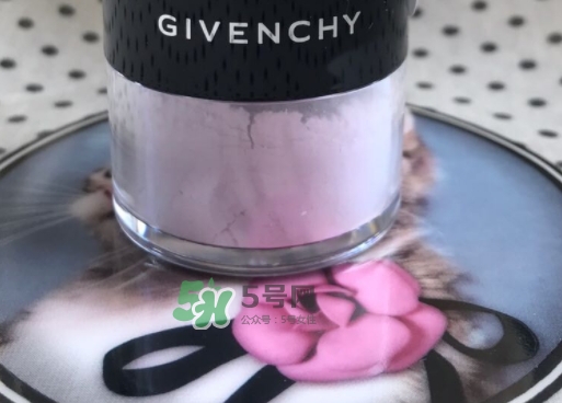 紀(jì)梵希蘑菇散粉色號怎么選？紀(jì)梵希蘑菇散粉色號試色