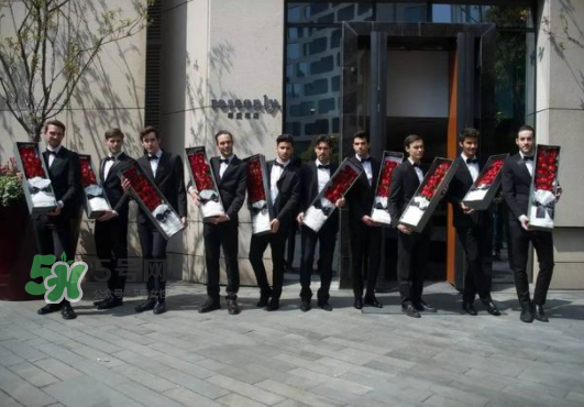 2017七夕禮盒roseonly多少錢？roseonly巨型玫瑰禮盒多少錢？