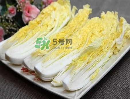 娃娃菜是轉(zhuǎn)基因蔬菜嗎？娃娃菜是涼性的嗎