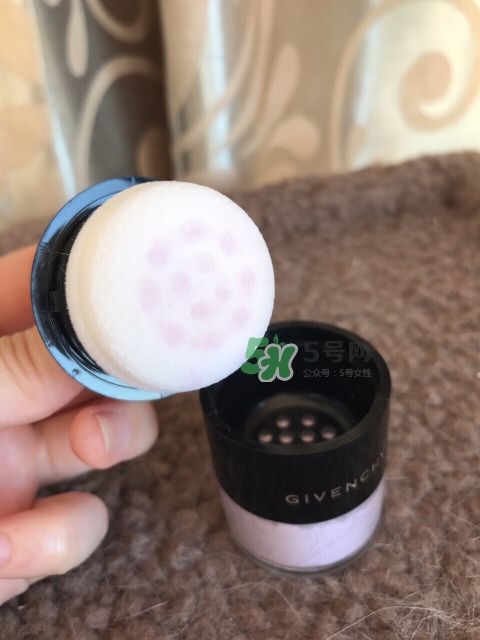 紀(jì)梵希蘑菇散粉色號怎么選？紀(jì)梵希蘑菇散粉色號試色