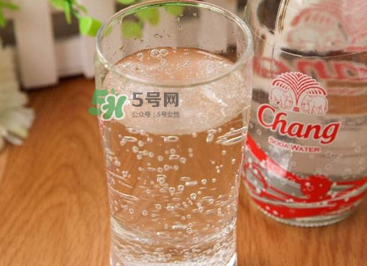 蘇打水有什么作用？喝蘇打水有什么好處