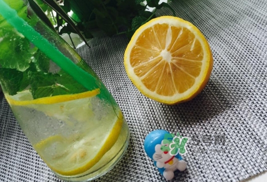 蘇打水有什么作用？喝蘇打水有什么好處