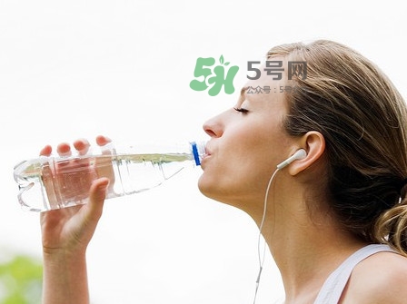 蘇打水可以加熱嗎？蘇打水能加熱喝嗎