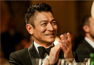 俠盜聯(lián)盟張丹開的越野車什么牌子？俠盜聯(lián)盟劉德華開的什么車？