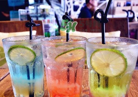 蘇打水可以治痛風(fēng)嗎？蘇打水可以降尿酸嗎