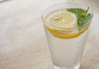 蘇打水一天喝多少最好？蘇打水每天喝多少合適？