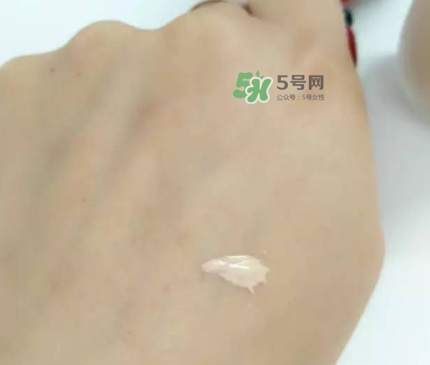 玫珂菲水粉霜怎么樣？玫珂菲全新雙用水粉霜好用嗎？