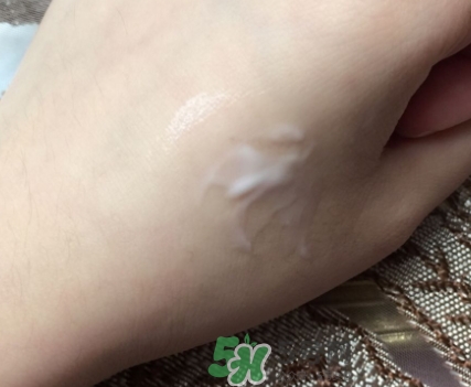 HR赫蓮娜小綠管眼霜怎么用？赫蓮娜小綠管使用方法