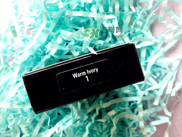 Bobbi Brown芭比波朗粉凝霜怎么樣？芭比波朗無感持妝粉凝霜好用嗎？