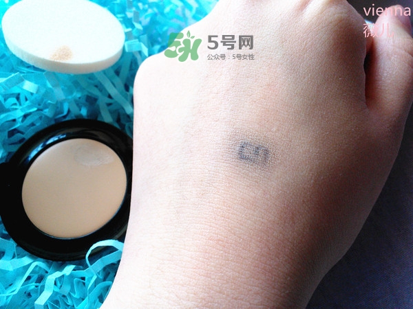 Bobbi Brown芭比波朗粉凝霜怎么樣？芭比波朗無感持妝粉凝霜好用嗎？