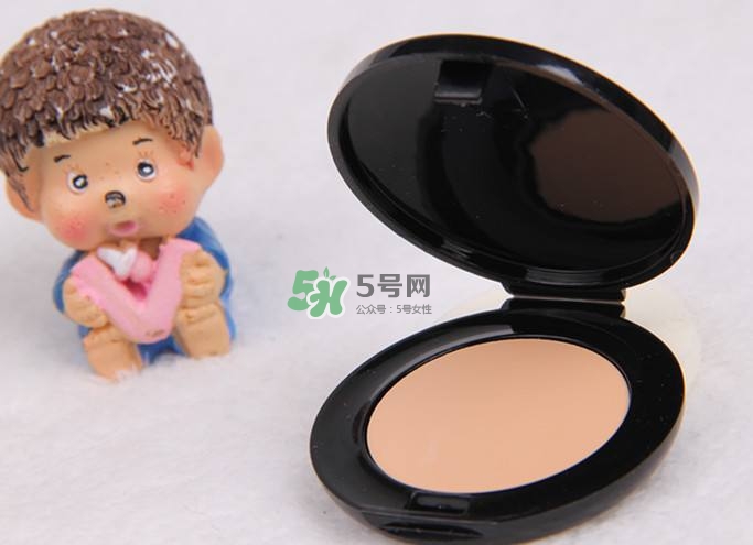 Bobbi Brown芭比波朗粉凝霜怎么樣？芭比波朗無感持妝粉凝霜好用嗎？