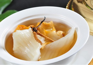 產(chǎn)后吃燕窩好還是花膠？花膠和燕窩可以一起吃嗎？