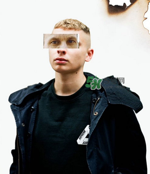 supreme與palace聯(lián)名t恤在哪買？supreme與palace惡搞t恤哪里有賣的？