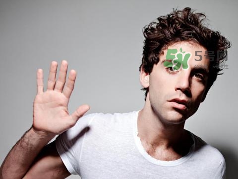 陰莖上有個(gè)小疙瘩是怎么回事？如何保持陰莖包皮清潔