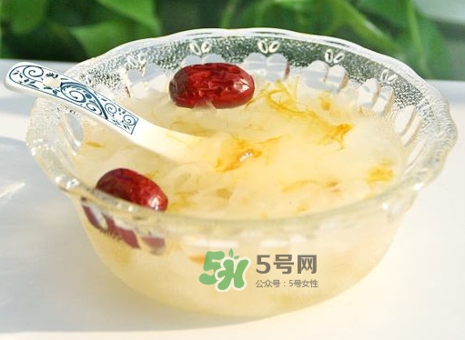 燕窩和銀耳可以一起燉嗎？燕窩和銀耳的口感區(qū)別