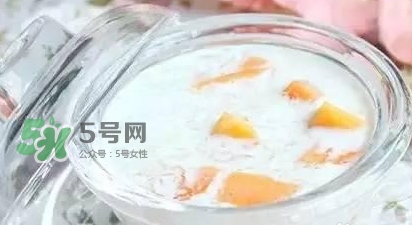 燕窩里面含有激素嗎？燕窩兒童吃了會(huì)不會(huì)性早熟？