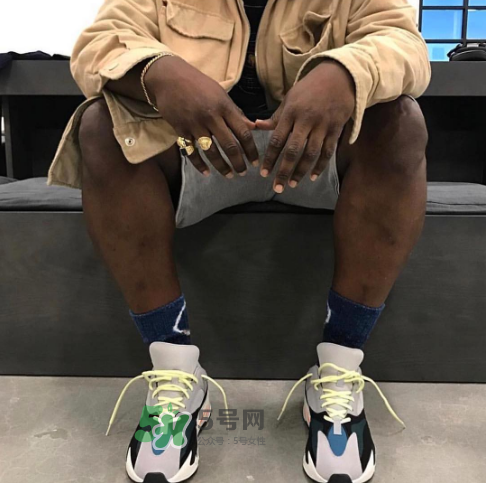 yeezy boost 700上腳效果怎么樣？yeezy boost 700值得買嗎？