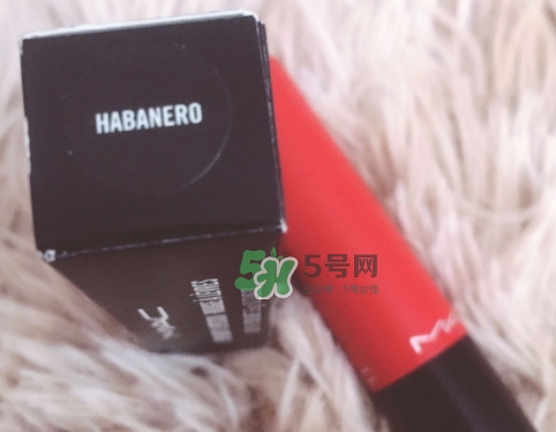 mac魅可立體凝彩唇膏怎么用？魅可立體凝彩唇膏真假辨別