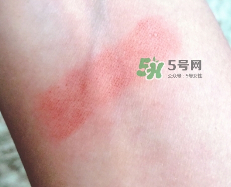 mac魅可立體凝彩唇膏怎么用？魅可立體凝彩唇膏真假辨別