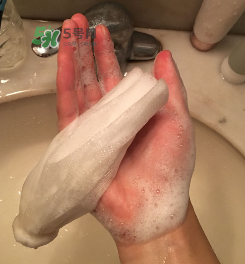 佰草集潔面啫喱怎么用？佰草集潔面啫喱使用方法