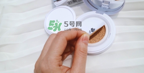 蘭蔻小粉盒氣墊怎么樣？蘭蔻小粉盒氣墊好用嗎