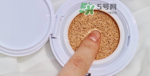 蘭蔻小粉盒氣墊怎么樣？蘭蔻小粉盒氣墊好用嗎