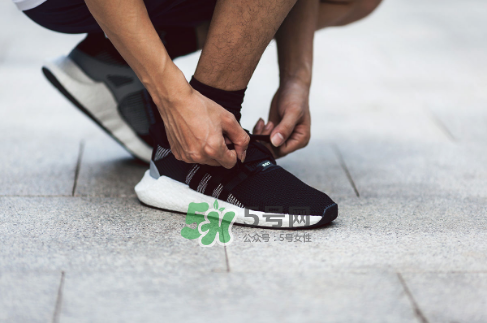 adidas eqt 93/17 boost怎么樣？阿迪達斯eqt 93/17 boost測評