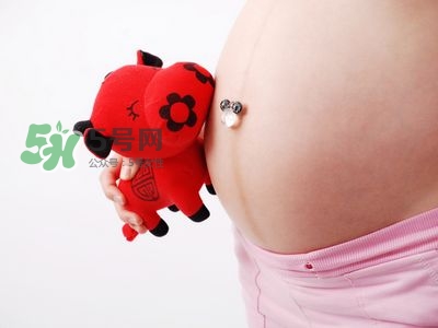 順產(chǎn)前做什么運(yùn)動生得快？順產(chǎn)前吃什么有助分娩？