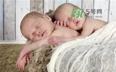 多胞胎是怎么生產(chǎn)的？多胞胎應(yīng)選擇什么分娩方式